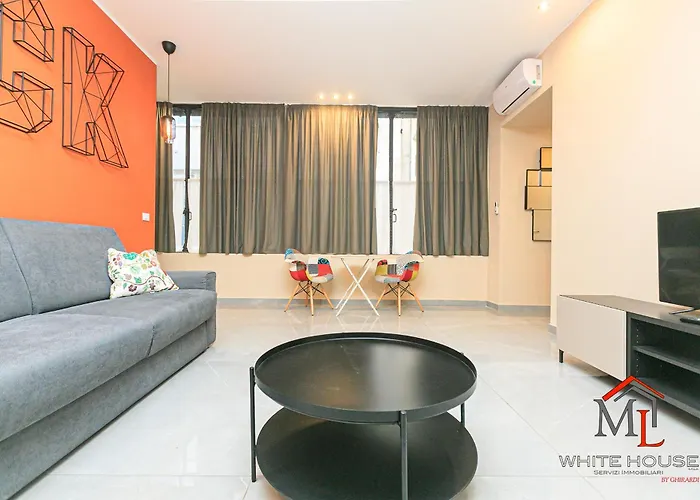 Centro Storico R5 Apartment *